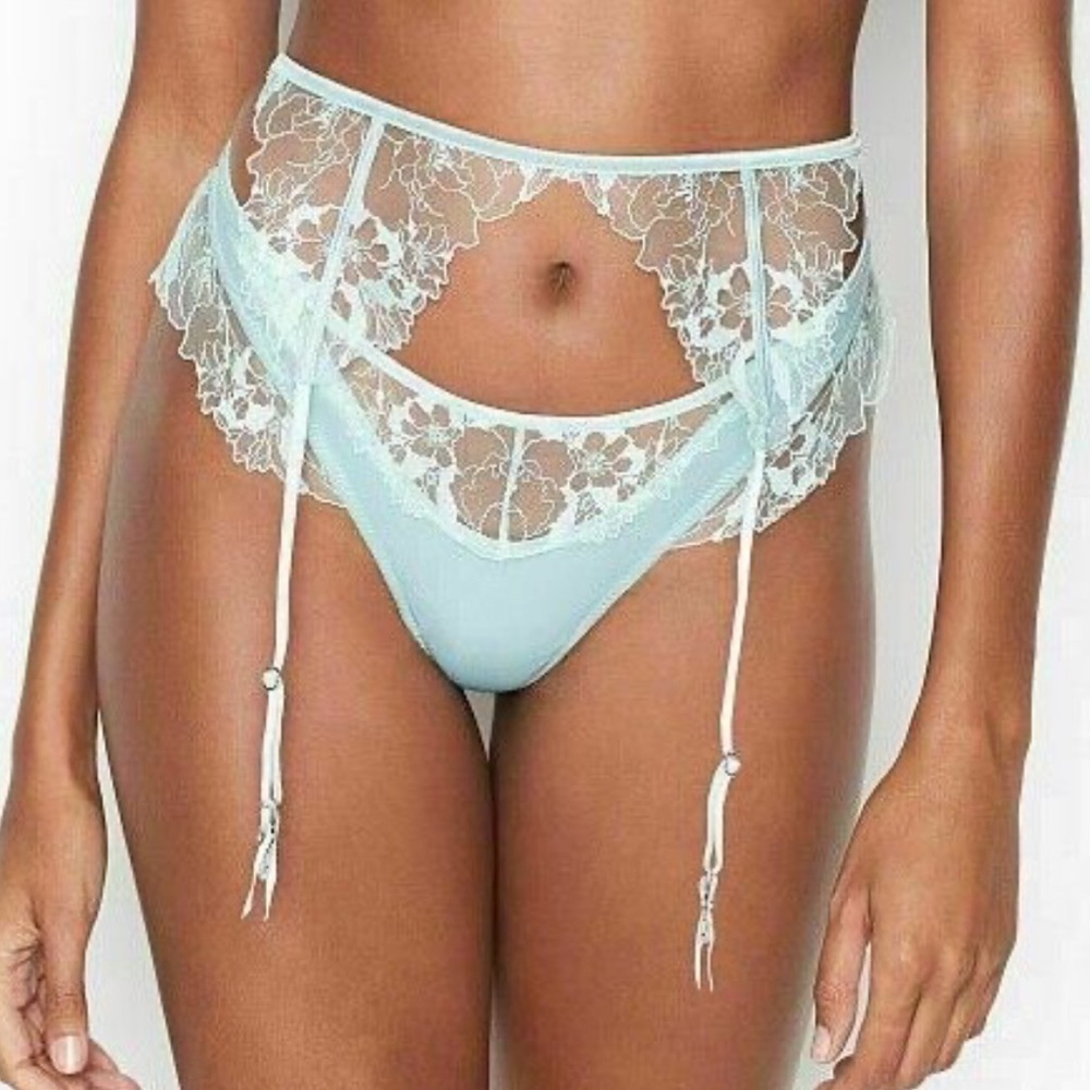 NWT Victorias Secret suspender belt
